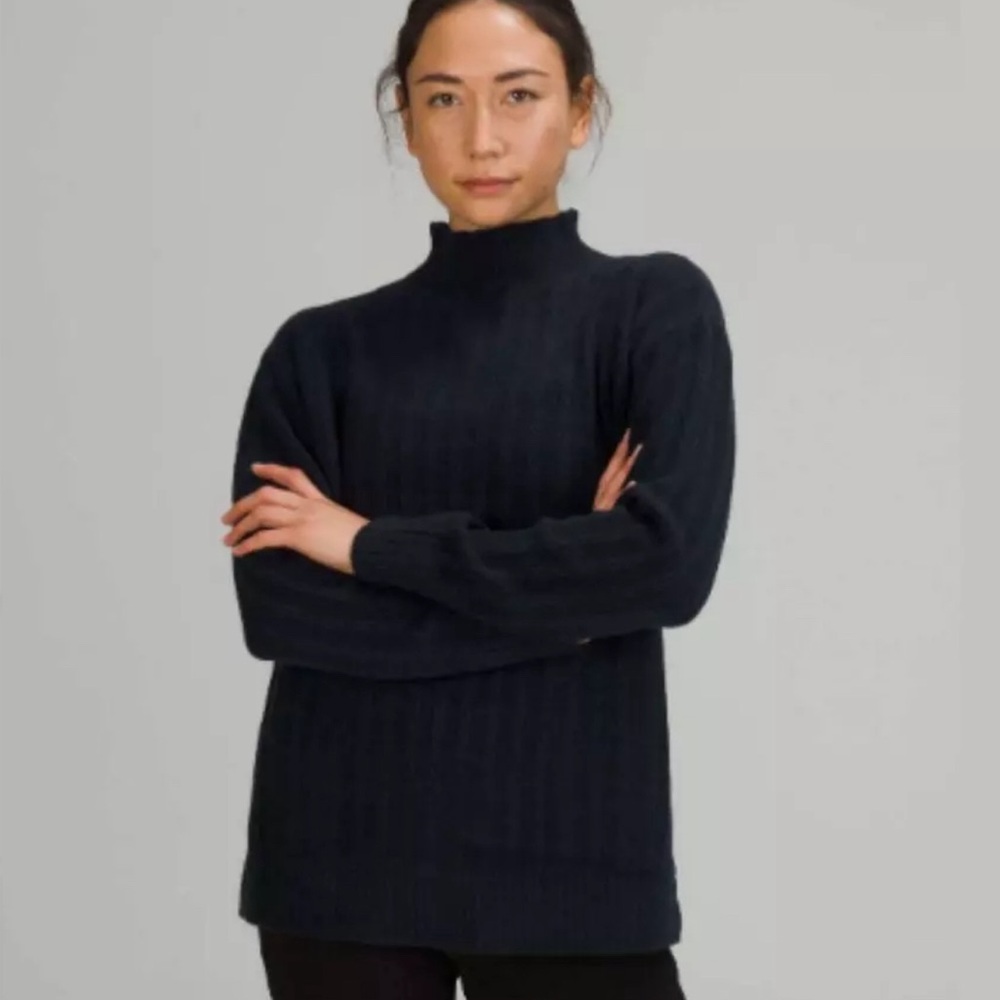 Lululemon Twin Rib Wool Blend Turtleneck Sweater X9